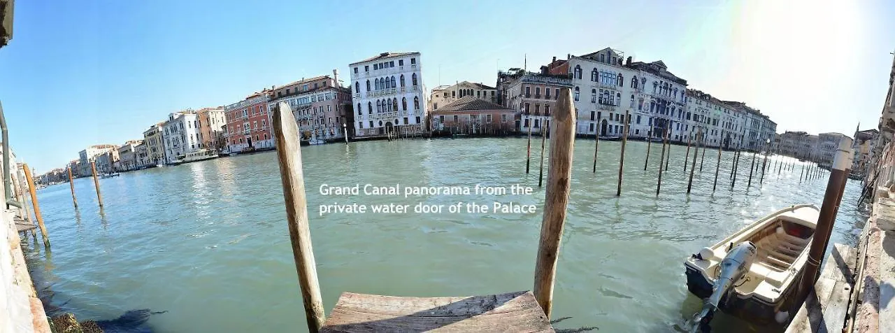 Tribuno Grand Canal Venedig